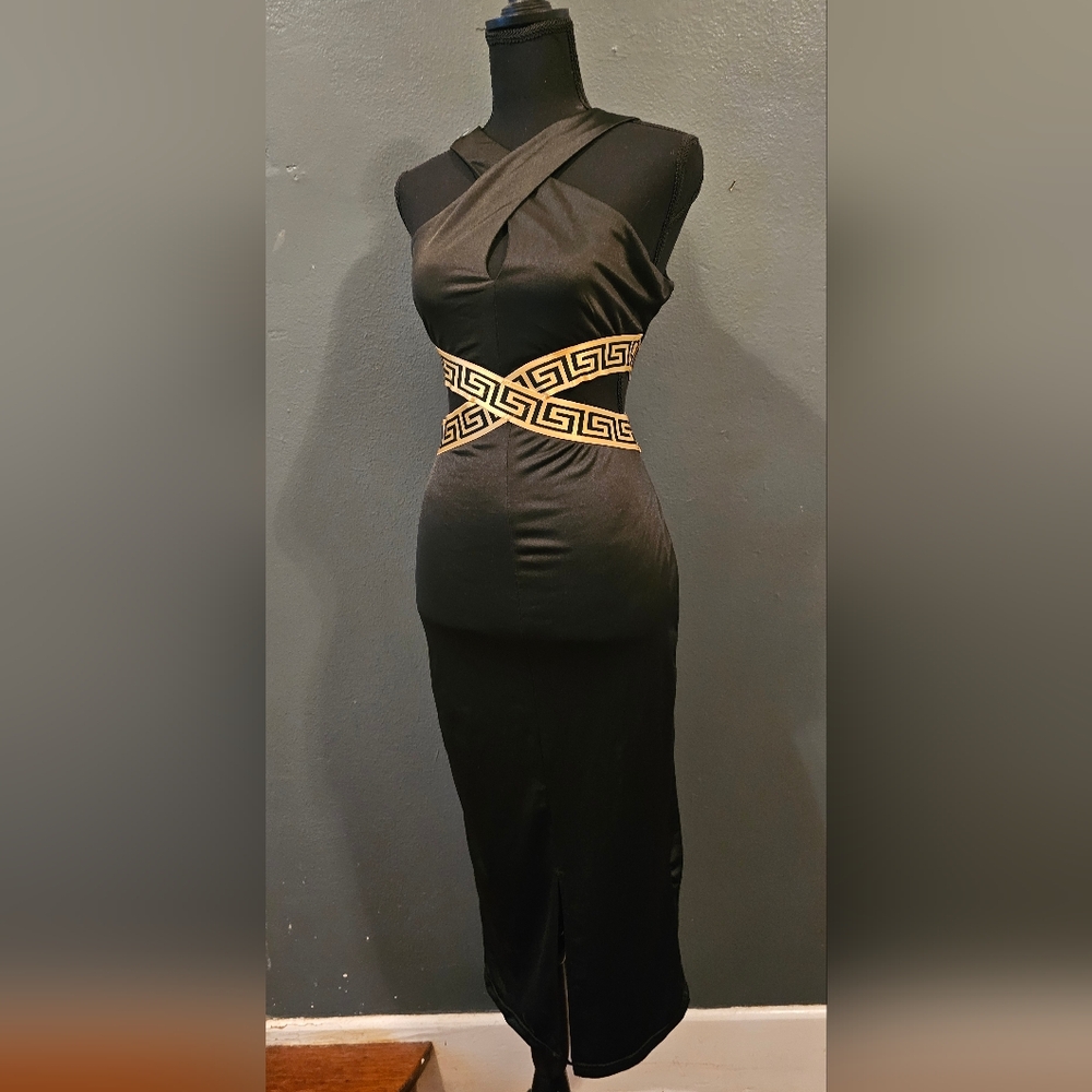 Black, detail dress - Picture 2 of 8